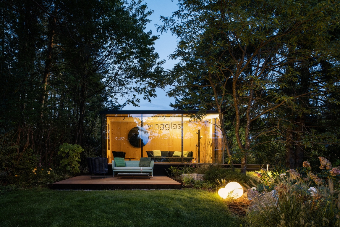 Livingglas modern Pavillon Spiegelglas Natur Spiegelhaus Spiegelgartenhaus Gartenhaus minimal windows Gartenpavillon Gartenpavillon Flachdach Gartenideen Begrunder 004